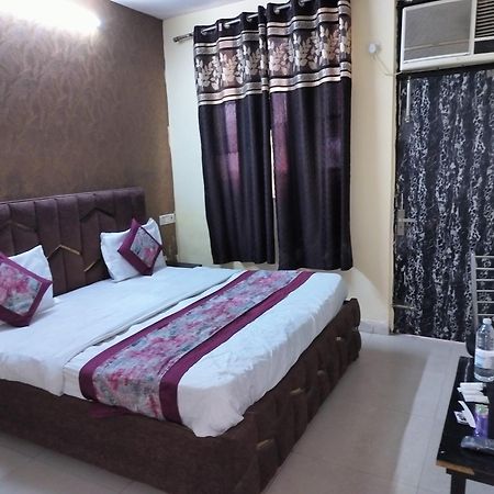 Hotel Green Snapper'100 M From Delhi University Near Isbt Kashmiri Gate Yeni Delhi Dış mekan fotoğraf