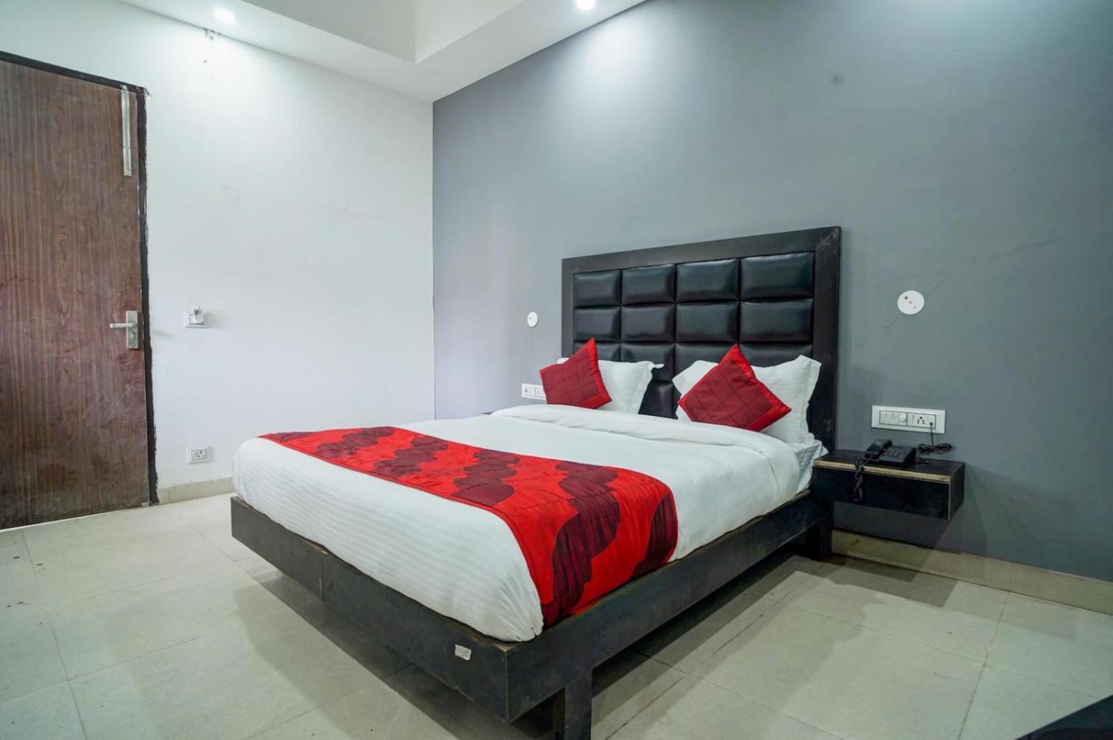 Hotel Green Snapper'100 M From Delhi University Near Isbt Kashmiri Gate Yeni Delhi Dış mekan fotoğraf