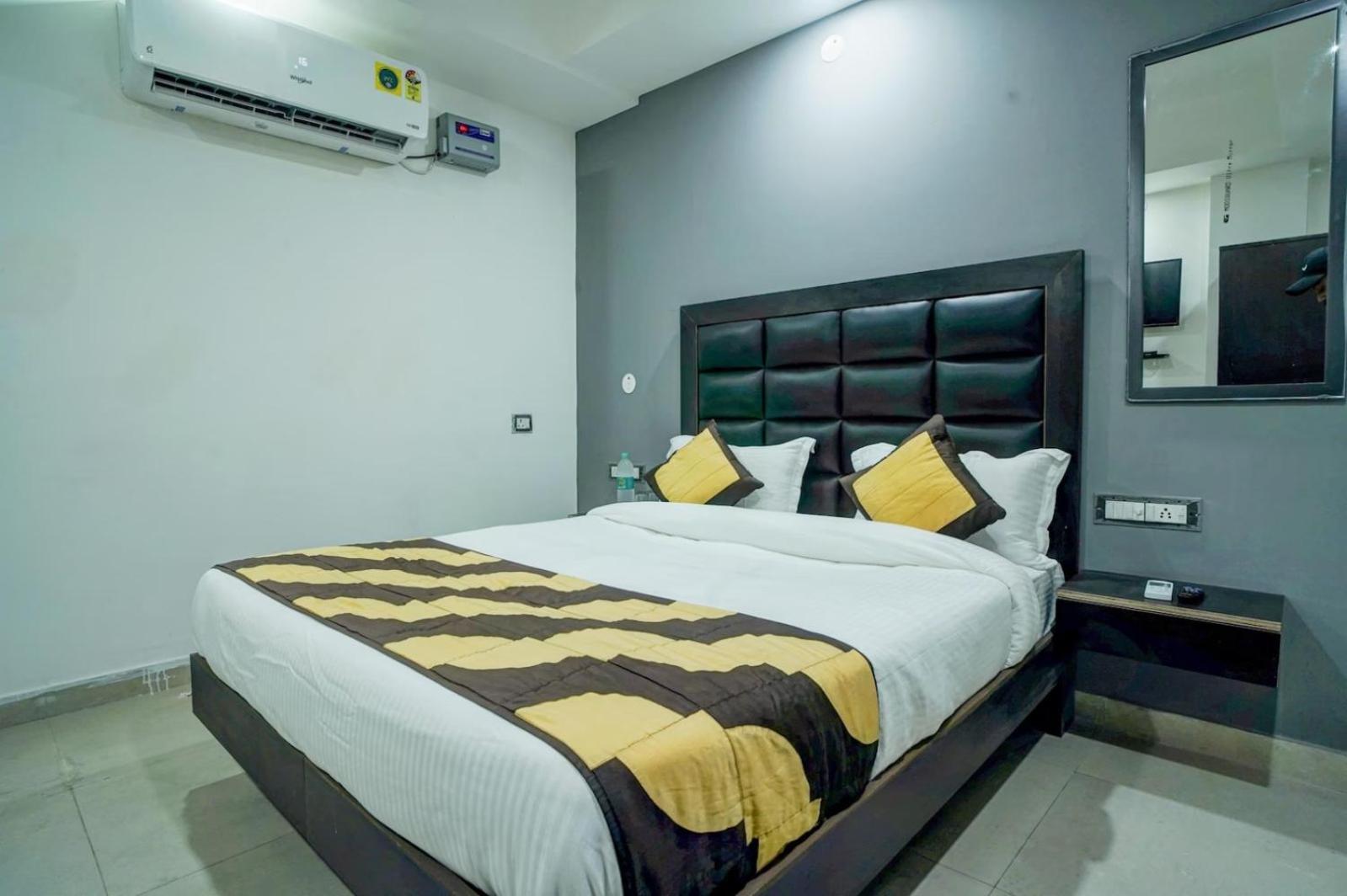 Hotel Green Snapper'100 M From Delhi University Near Isbt Kashmiri Gate Yeni Delhi Dış mekan fotoğraf